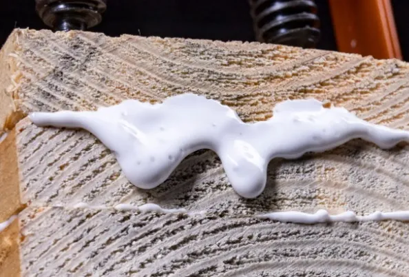 Wytrzymałość konstrukcji z drewna klejonego – co warto wiedzieć?