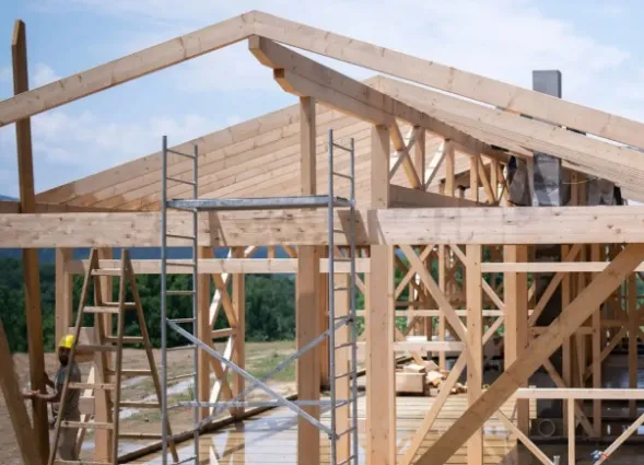 Drewno klejone w budowie domów jednorodzinnych